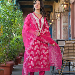 Pink Cotton Premium And Elegant Kurta Sets For Women
