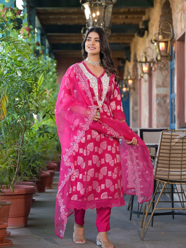 Pink Cotton Premium And Elegant Kurta Sets For Women