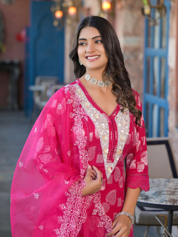 Pink Cotton Premium And Elegant Kurta Sets For Women