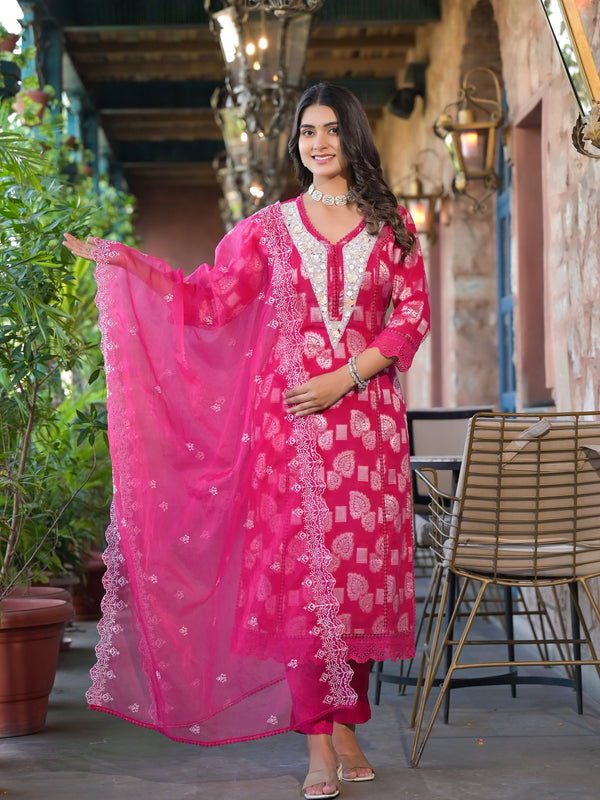 Pink Cotton Premium And Elegant Kurta Sets For Women