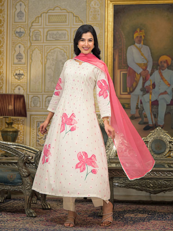 Pink Cotton Premium And Elegant Kurta Sets For Women