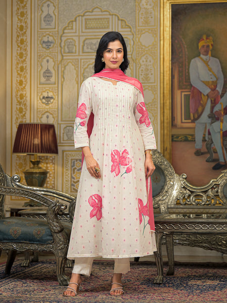Pink Cotton Premium And Elegant Kurta Sets For Women
