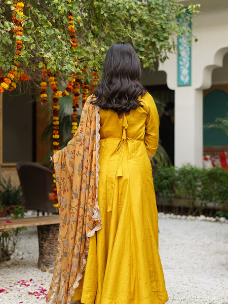 Yellow silk chanderi Premium And Elegant Kurta Sets For Women