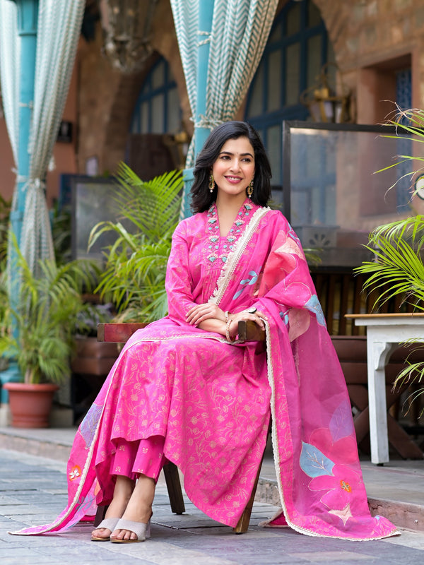 Pink Cotton Premium And Elegant Kurta Sets For Women