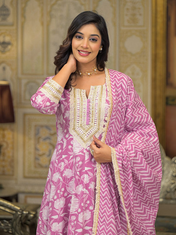 Pink Cotton Printed Kurta Set For Women