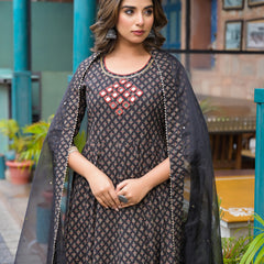 Black Cotton Premium And Elegant Kurta Sets For Women