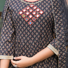 Black Cotton Premium And Elegant Kurta Sets For Women